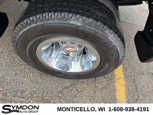 Used 2025 Chevrolet Silverado 3500 LT image 21