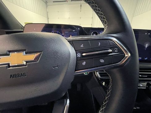 Used 2024 Chevrolet Traverse LT AWD/4WD image 38