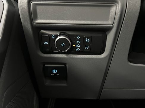 Used 2022 Ford F150 XLT image 37