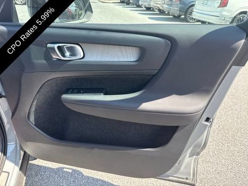 Certified 2024 Volvo XC40 B5 Plus w/ Protection Package Premier AWD/4WD image 5