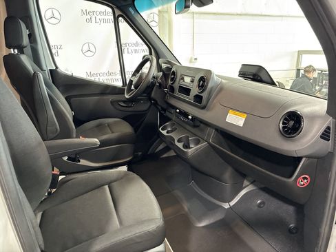 New 2025 Mercedes-Benz Sprinter 2500 image 12