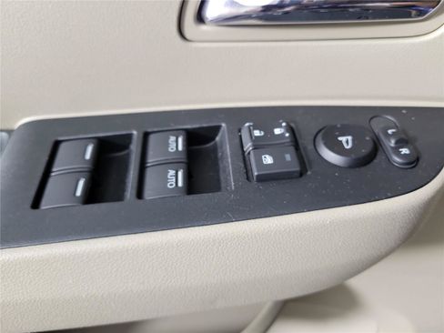 Used 2016 Honda Odyssey EX-L image 22