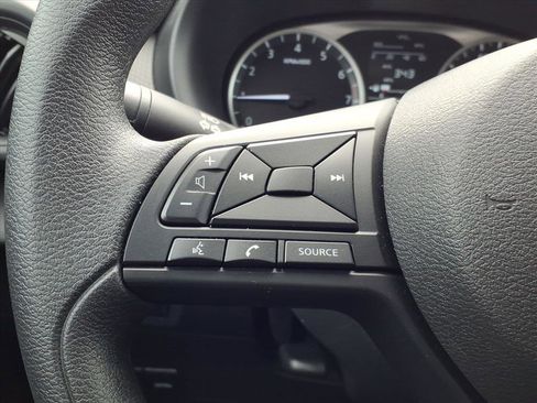 Used 2024 Nissan Kicks S image 16