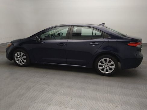Used 2022 Toyota Corolla LE FWD image 3