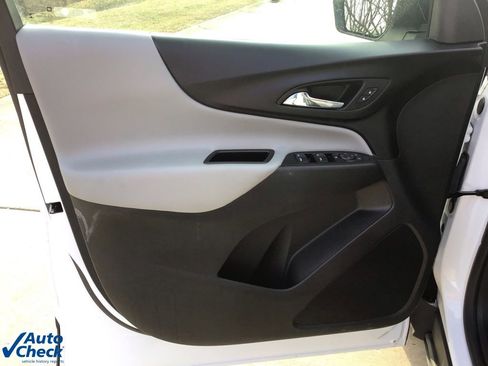 Used 2024 Chevrolet Equinox LS image 25