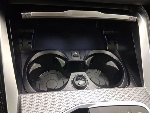 Used 2025 BMW M440i image 24