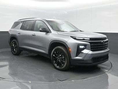 Used 2024 Chevrolet Traverse LT w/ Midnight/Sport Edition