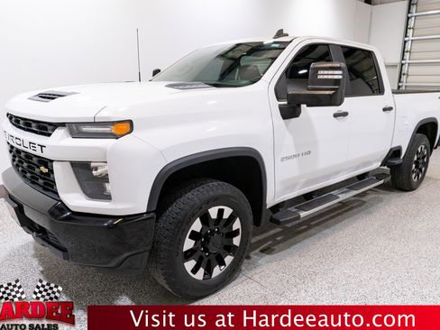 Used 2020 Chevrolet Silverado 2500 Custom w/ Custom Value Package AWD/4WD image 2