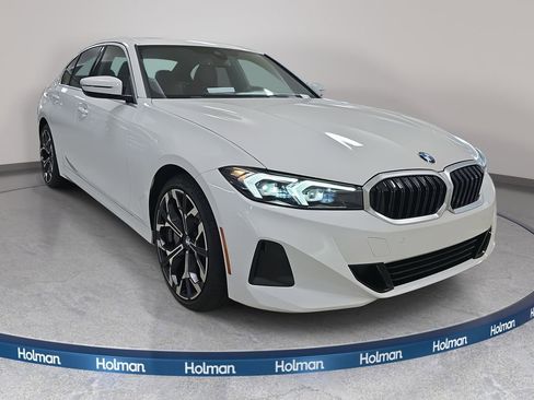 Used 2025 BMW 330i Sedan w/ M Sport Package image 4