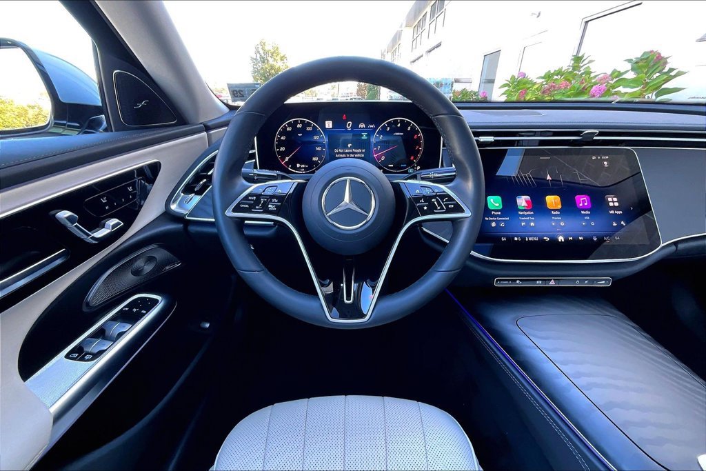 Used 2024 Mercedes-Benz E 450 4MATIC Sedan image 5