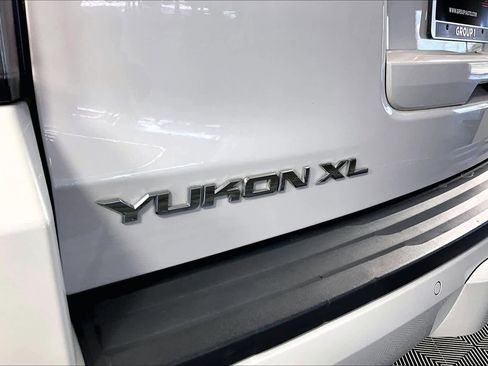 Used 2017 GMC Yukon XL SLT w/ Open Road Package RWD image 30