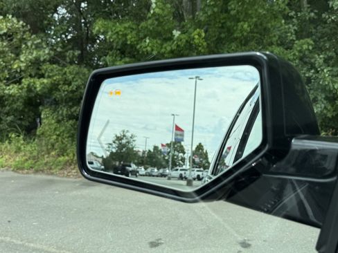 Certified 2020 GMC Yukon Denali w/ Denali Ultimate Package image 46