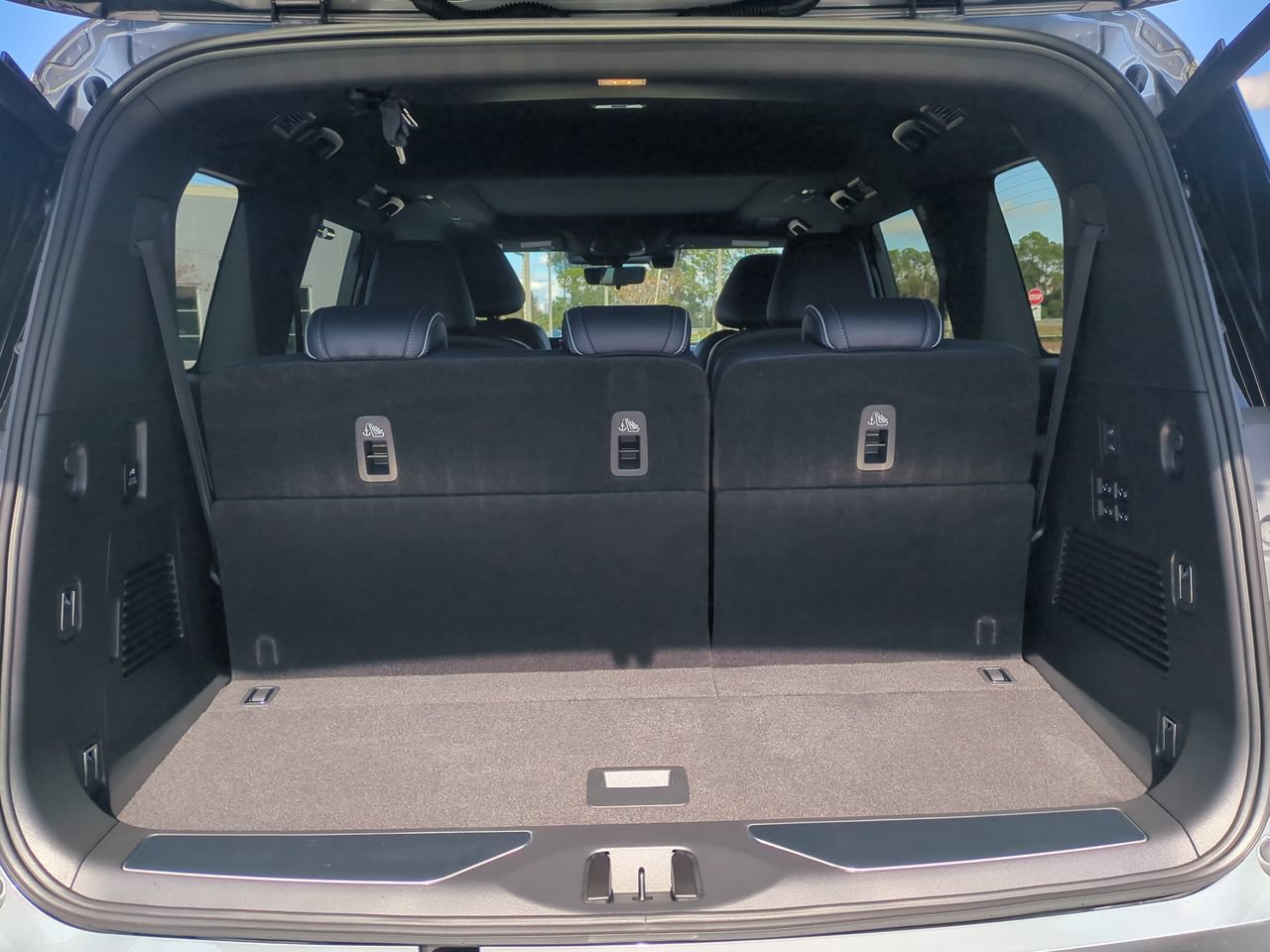 New 2026 INFINITI QX80 4WD w/ Sport Exterior Package image 14