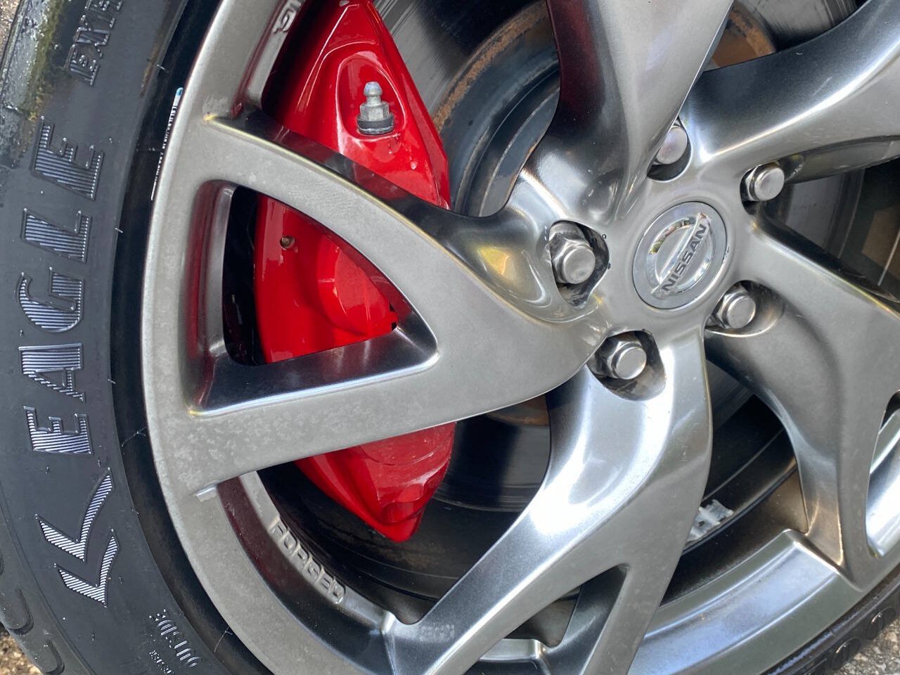 Used 2014 Nissan 370Z Coupe w/ Sport Package RWD image 10
