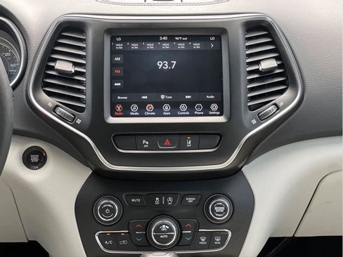 Used 2022 Jeep Cherokee Latitude Lux AWD/4WD image 8