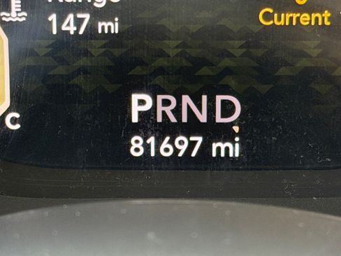 Used 2018 Jeep Wrangler Unlimited Sahara AWD/4WD image 32