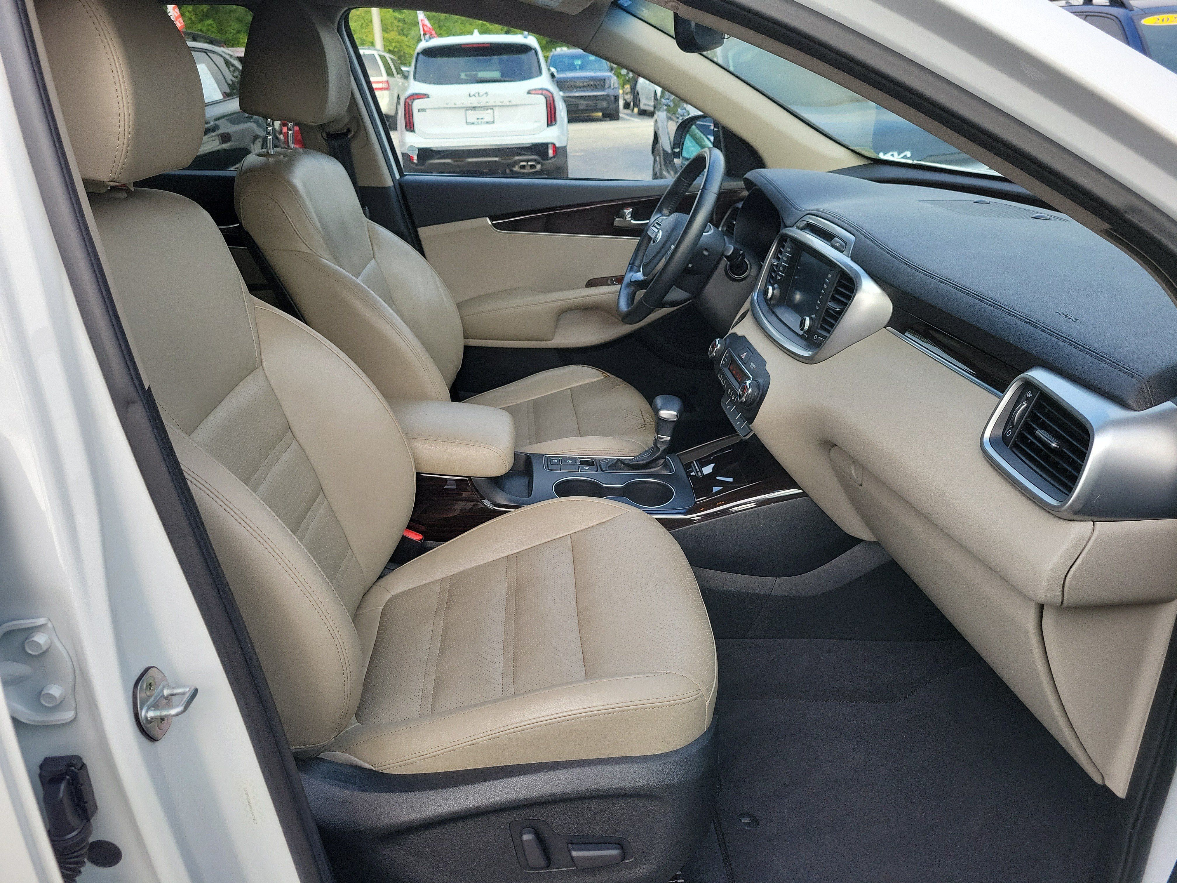 Used 2019 Kia Sorento EX AWD/4WD image 7