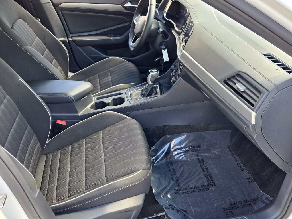 Certified 2024 Volkswagen Jetta Sport FWD image 18