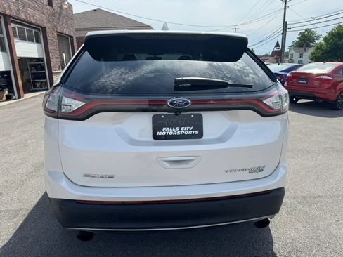 Used 2018 Ford Edge Titanium w/ Technology Package AWD/4WD image 13