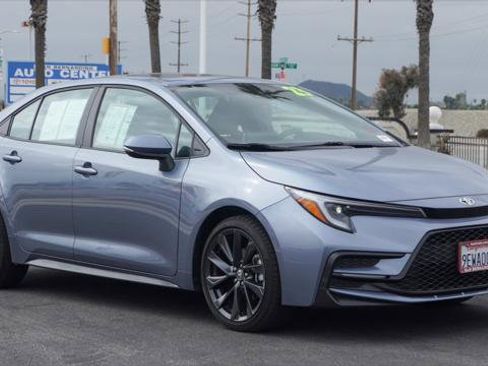 Certified 2023 Toyota Corolla SE w/ SE Premium Package FWD image 9