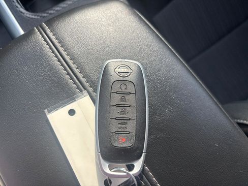 Used 2025 Nissan Sentra SV w/ All-Weather Package image 22