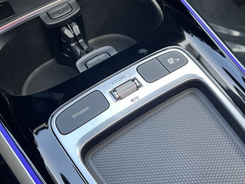 Certified 2025 Mercedes-Benz GLB 250 image 43