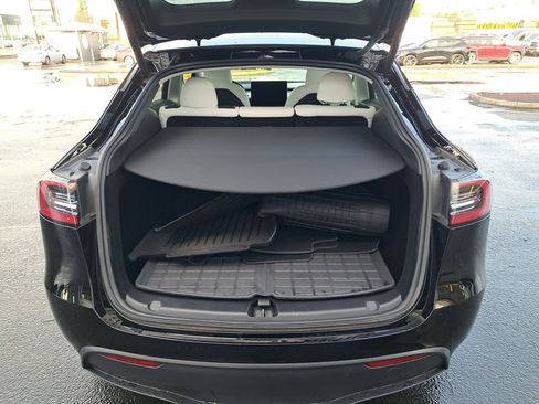 Used 2023 Tesla Model Y Long Range image 20