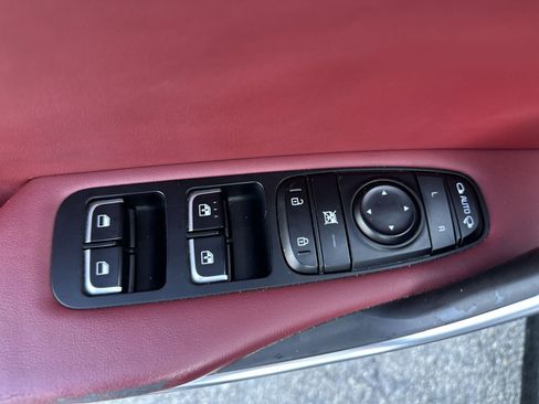 Used 2020 Kia Stinger GT1 RWD image 15