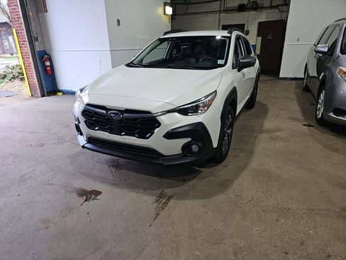 Used 2024 Subaru Crosstrek 2.0i Premium image 1