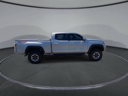 Used 2021 Toyota Tacoma TRD Off-Road w/ TRD Premium Off Road Package AWD/4WD image 9