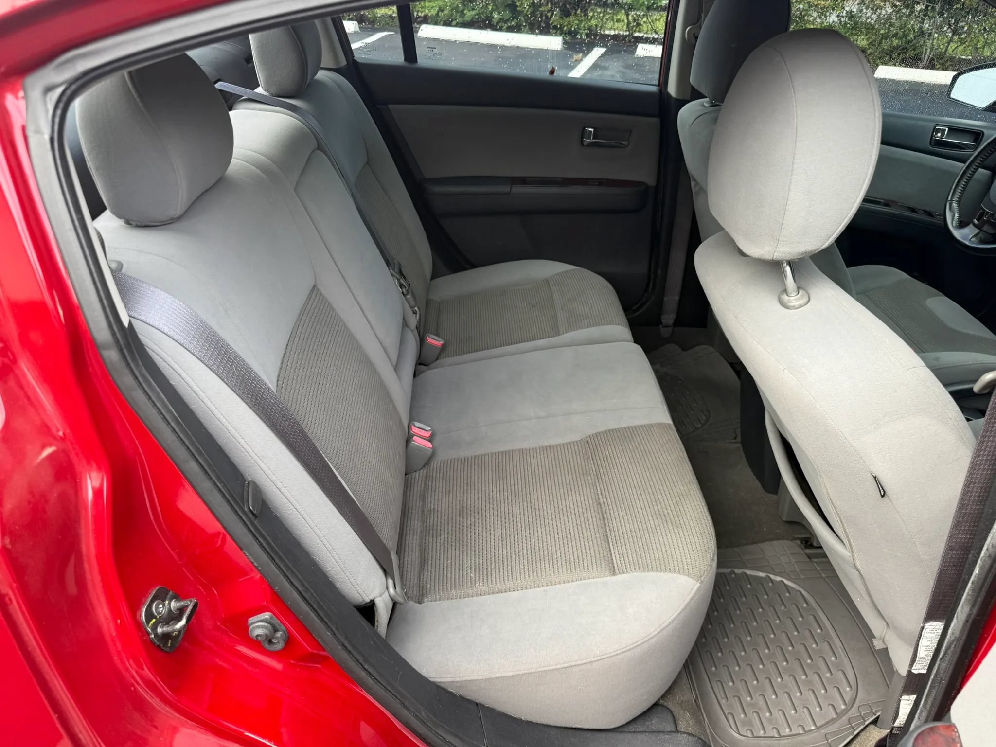 Used 2012 Nissan Sentra 2.0 S w/ Convenience Pkg FWD image 5
