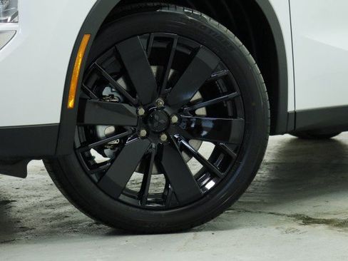 New 2026 Mitsubishi Outlander LE FWD image 3