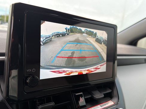 Used 2025 Toyota Corolla SE FWD image 24