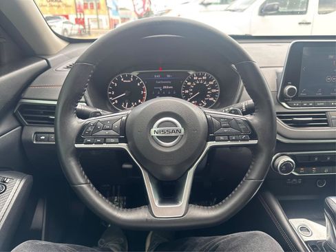 Used 2020 Nissan Altima 2.5 SR FWD image 15