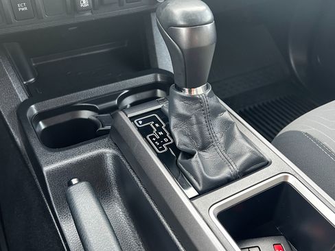 Used 2022 Toyota Tacoma TRD Sport image 19