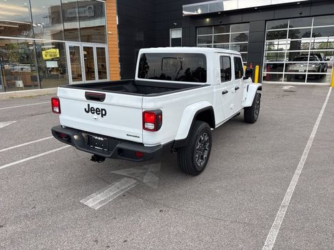 New 2026 Jeep Gladiator Sport AWD/4WD image 5