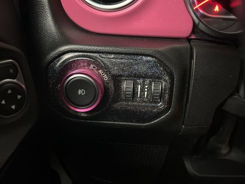 Used 2022 Jeep Wrangler Unlimited Rubicon w/ Cold Weather Group image 62