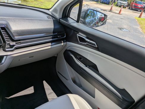 Certified 2024 Kia Sportage EX AWD/4WD image 14