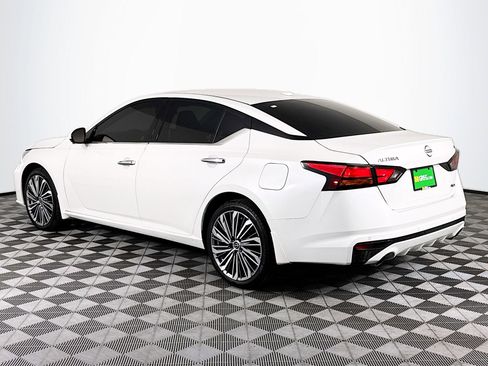 Used 2023 Nissan Altima 2.5 SL AWD/4WD image 6