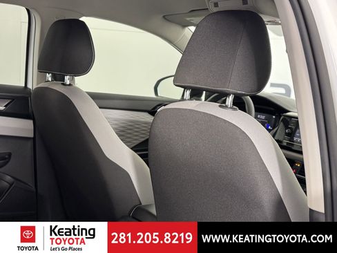 Used 2022 Volkswagen Taos S image 18