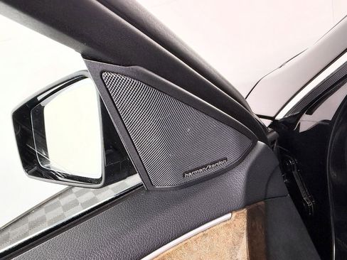 Used 2014 Mercedes-Benz E 350 Sedan image 30