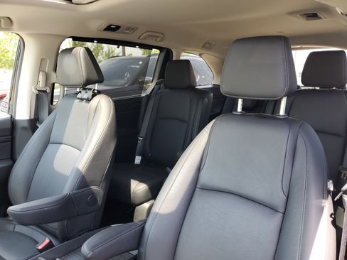 Certified 2025 Honda Odyssey EX-L image 12