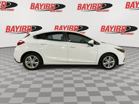 Used 2017 Chevrolet Cruze LT FWD image 9