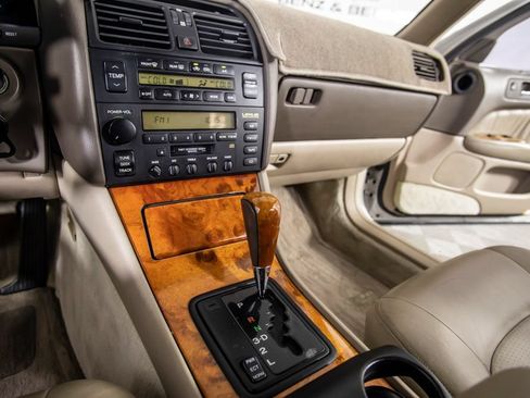 Used 1997 Lexus LS 400 w/ Coach Edition RWD image 28