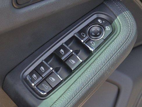 Used 2020 Porsche Macan S AWD/4WD image 13