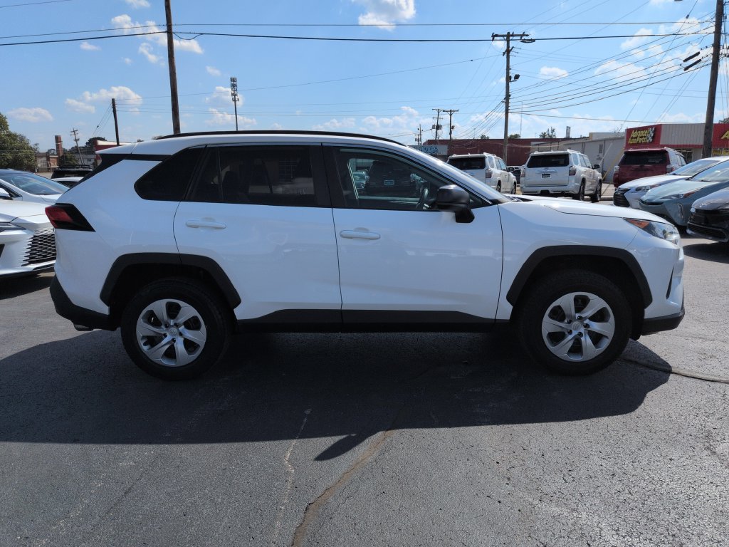 Used 2021 Toyota RAV4 LE AWD/4WD image 6