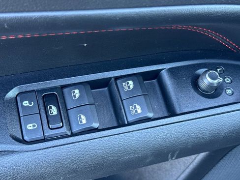 Used 2022 Jeep Compass Trailhawk w/ Trailhawk Convenience Group image 12