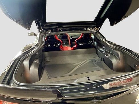 Used 2015 Chevrolet Corvette Z06 w/ 3LZ Preferred Equipment Group image 25