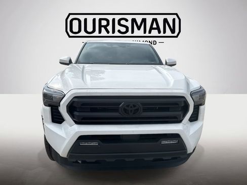 Certified 2024 Toyota Tacoma SR5 image 2