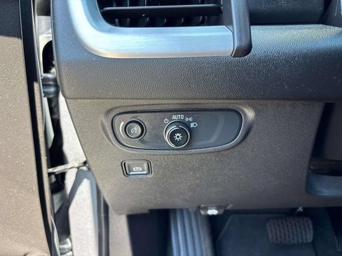 Used 2024 GMC Terrain SLE w/ Driver Convenience Package AWD/4WD image 19
